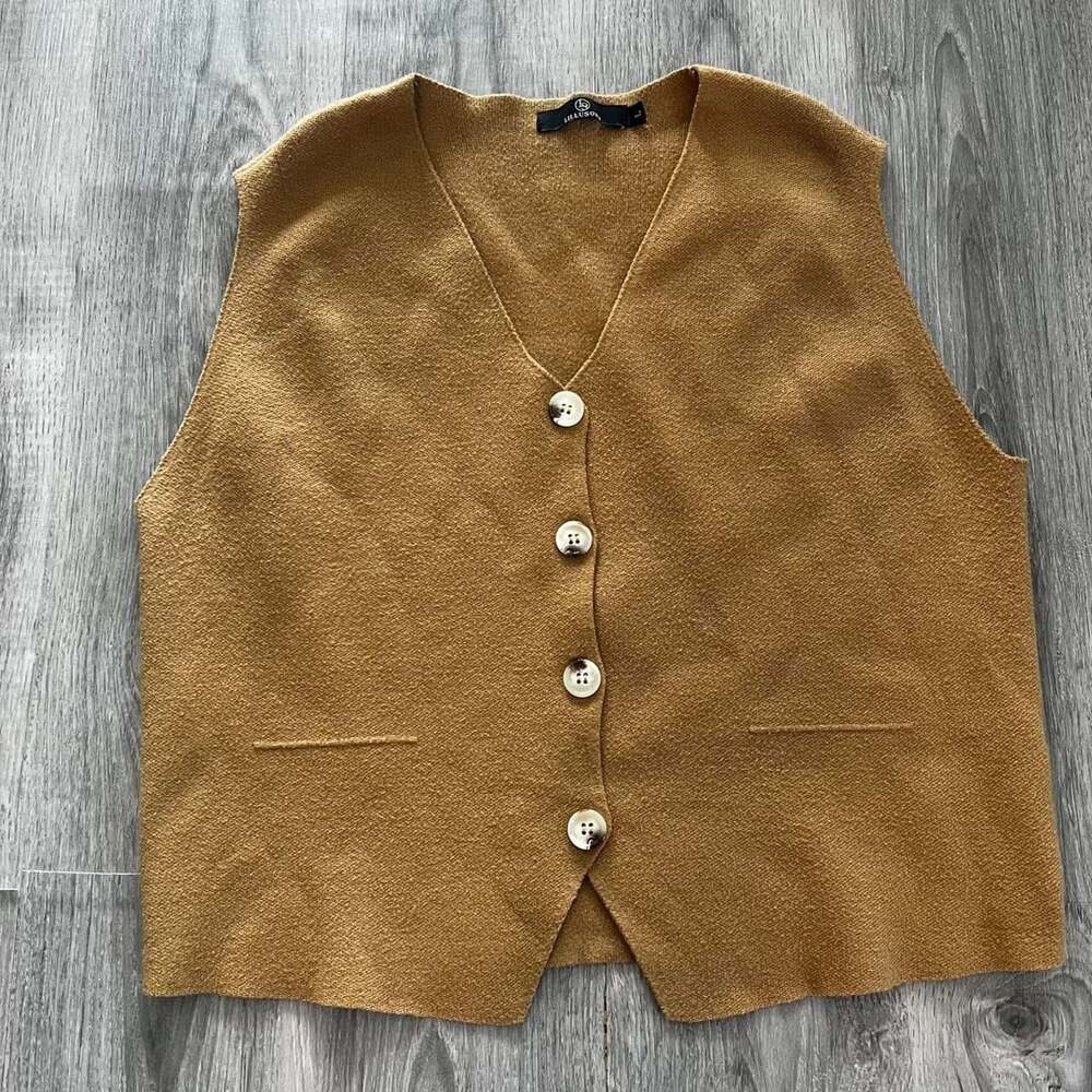 Lillusory Knit Button-Front Vest Size L Brown